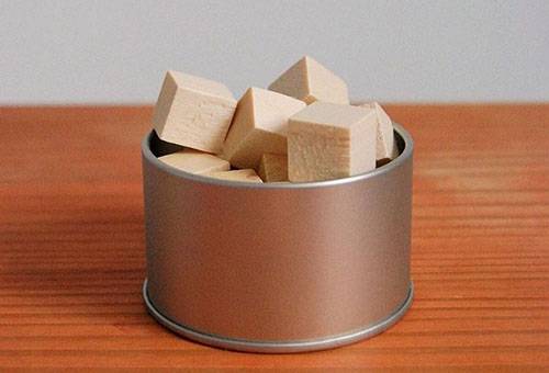 Cubes en bois aromatisés