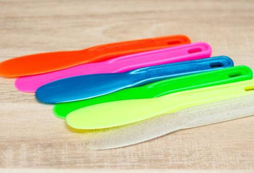 Műanyag spatula a tömítőanyag eltávolításához