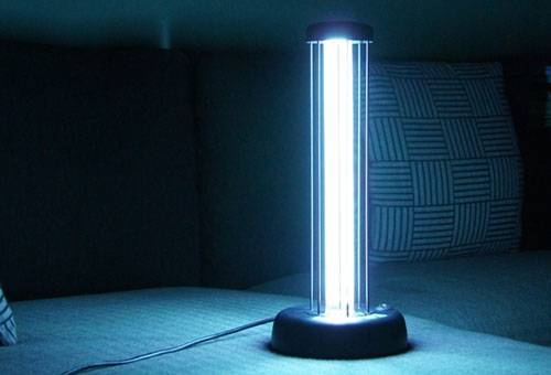 UV lamp for disinfection of an apartment