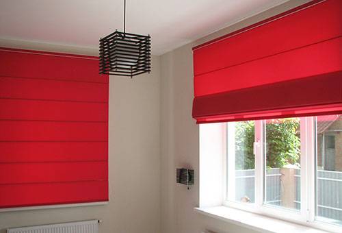 Red roman curtains