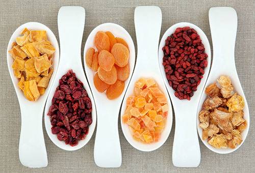 Different types of dried fruits