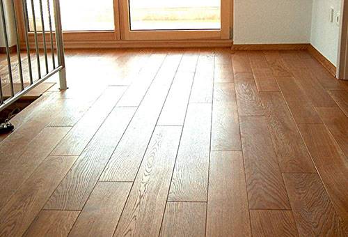 Clean parquet floor