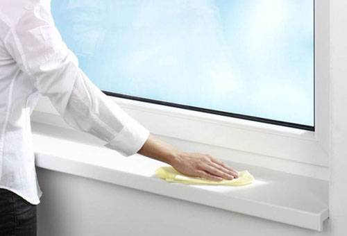 Window sill cleaning