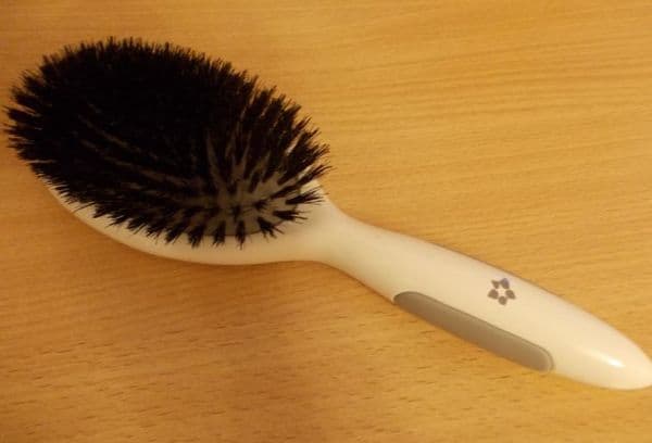 Natural bristle comb