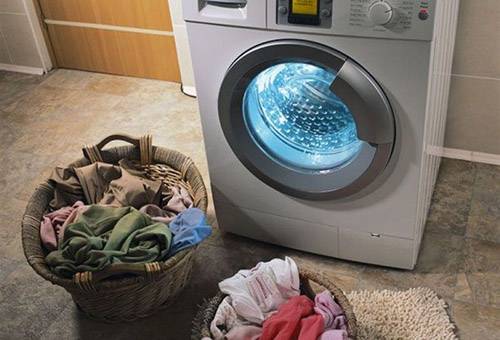 Preparando para lavar com uma máquina de lavar