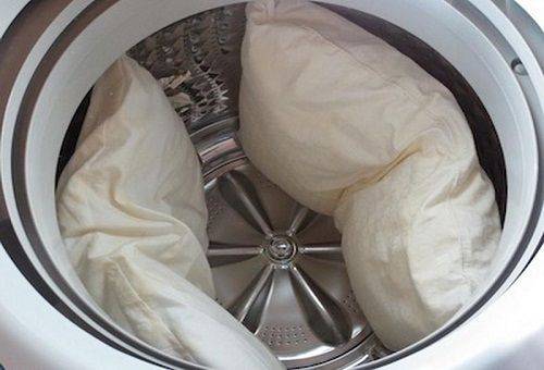 pillows in the washing machine