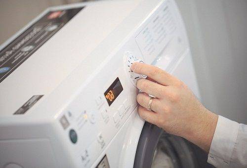 veļas mazgājamās mašīnas darbības režīma pielāgošana