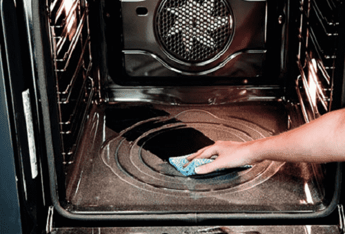 cleaning the oven with soap and water