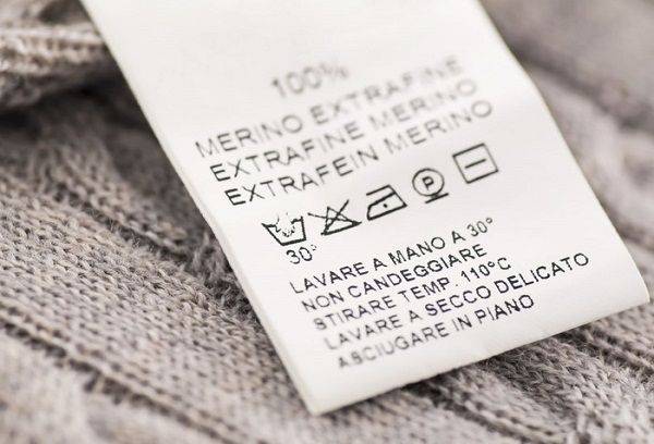 Vaatteiden etiketti