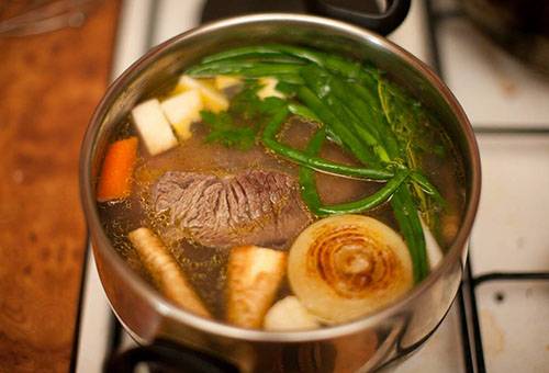 Beef broth with vegetables