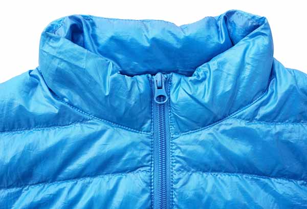 Colarinho do casaco no winterizer sintético