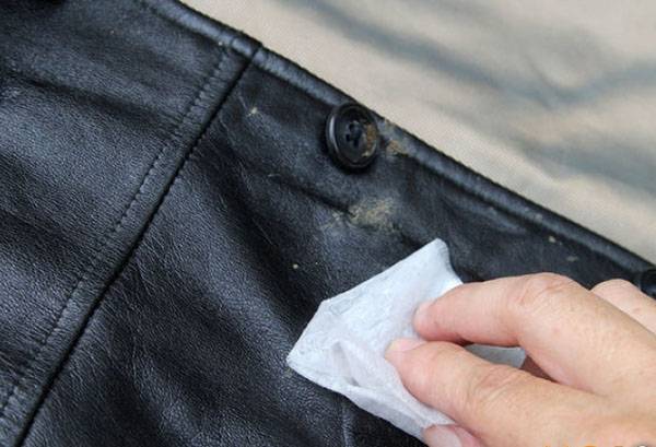 Cleaning the eco-leather jacket