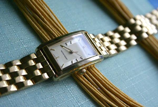 Horloge met een metalen armband