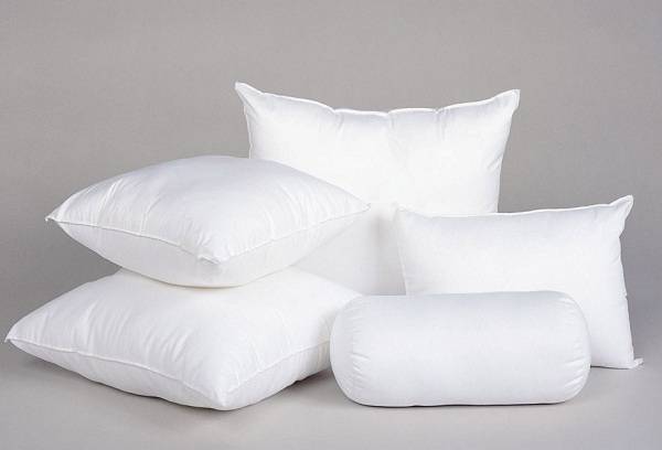 almohadas blancas