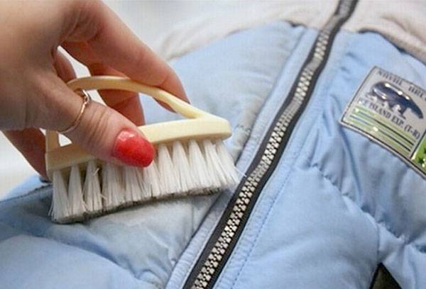 Limpar uma jaqueta gordurosa