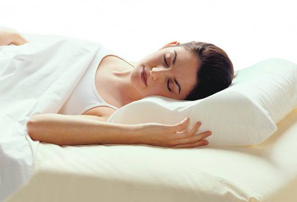 Sleep on an orthopedic pillow