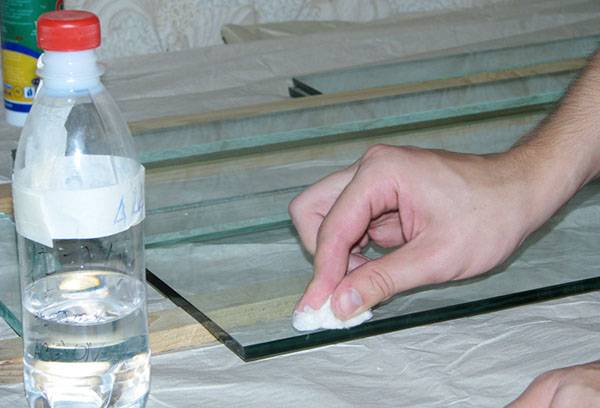 Plexi üveg zsírtalanítás