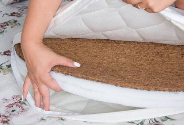 Baby mattress with coconut coir
