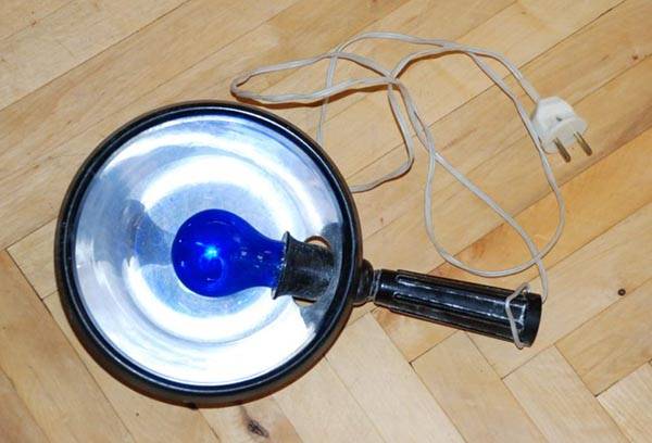 Stará ultrafialová lampa