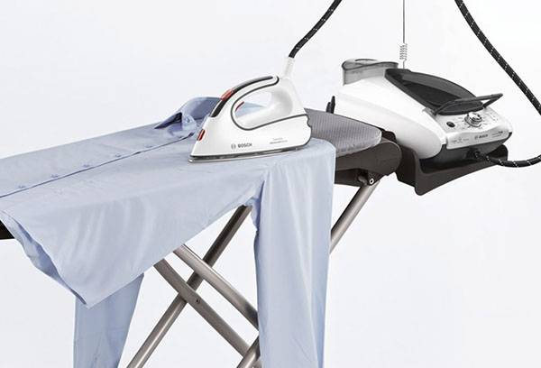 Ironing men's shirts with a steam generator