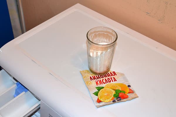 Citronsyra för en tvättmaskin