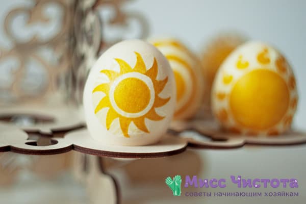 So you have not tried: painting eggs for Easter with colored napkins