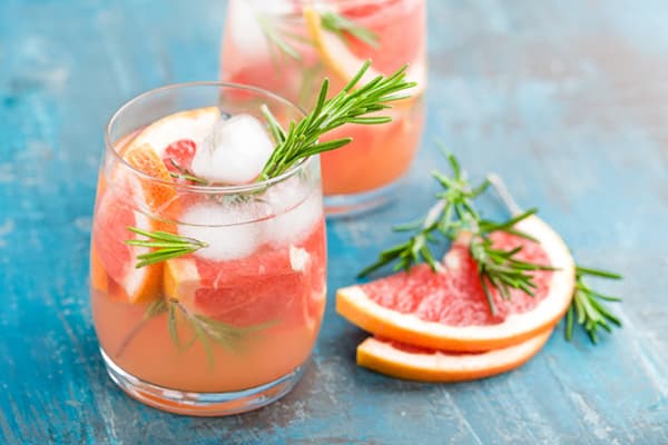 Cocktail de suc de grapefruit