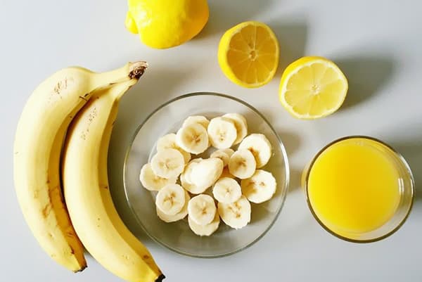 Bananas, lemons and egg yolks