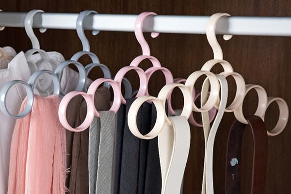 Hangers with rings for belts