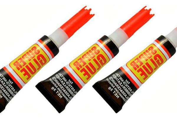superglue trong ống