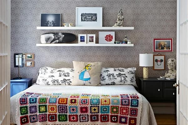 Scaffali IKEA in camera da letto