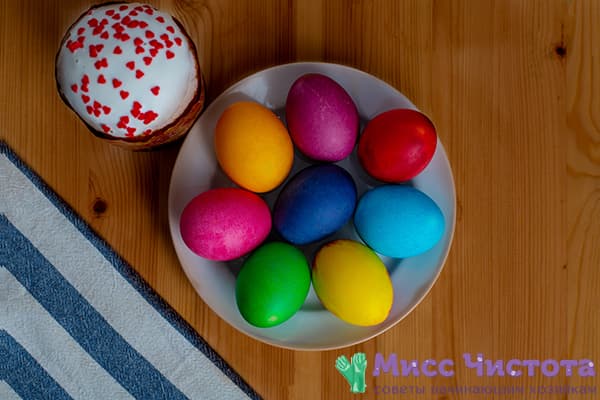 Easter eggs dyed with food colors