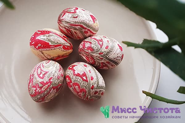 Easter eggs painted with silk flaps