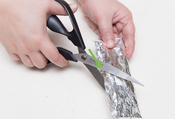 sharpening scissors with foil