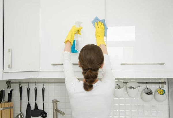 A konyhaszekrények tisztítása