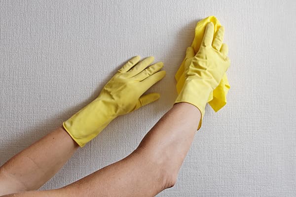 Wallpaper stain removal