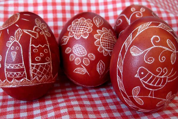 Easter eggs - drapes