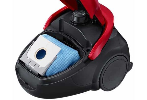 Reusable bag in a vacuum cleaner
