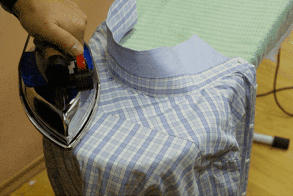Ang pag-iron ng isang plaid shirt