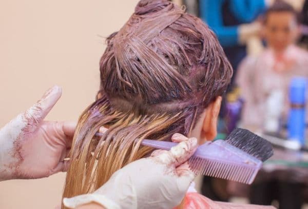 Оцветяване на косата в салона