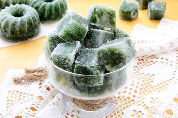 Greens in ice cubes