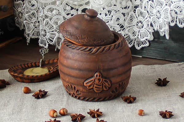 Clay pot for honey