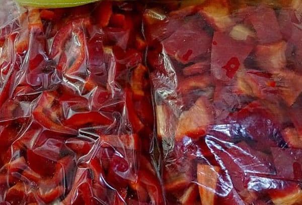 Freezing red chopped pepper