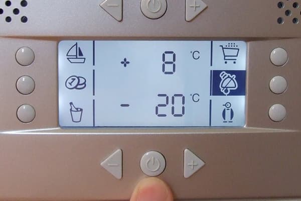 Изборът на температурни условия на хладилника и фризера