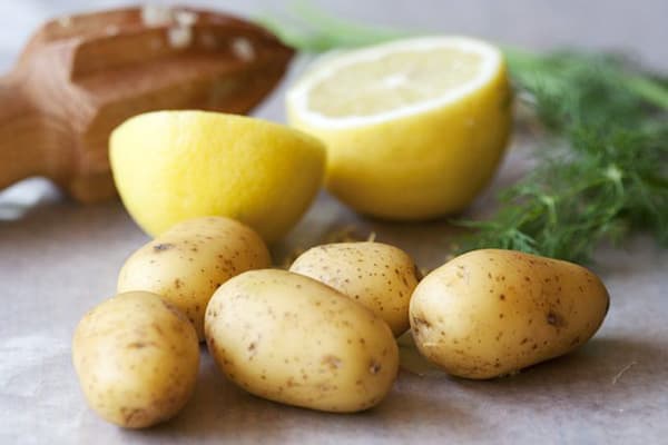 Картофи и лимон