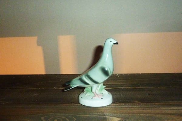 Figurine pigeon