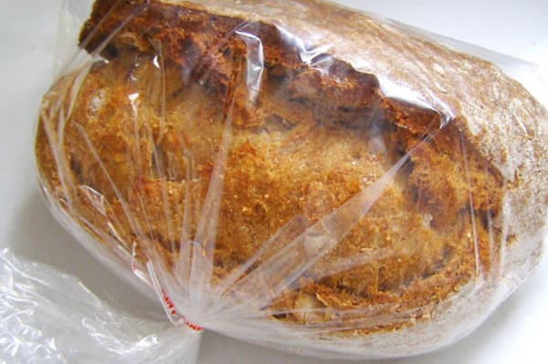 Pan en una bolsa