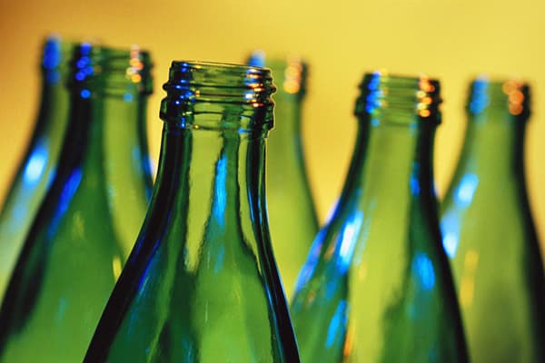 Botellas de vidrio verde