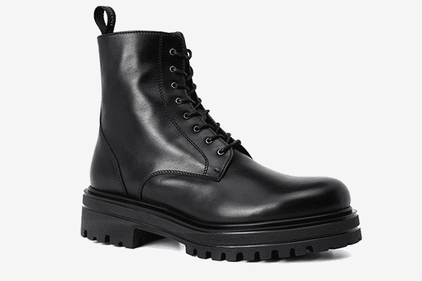 High-quality demi-season boot