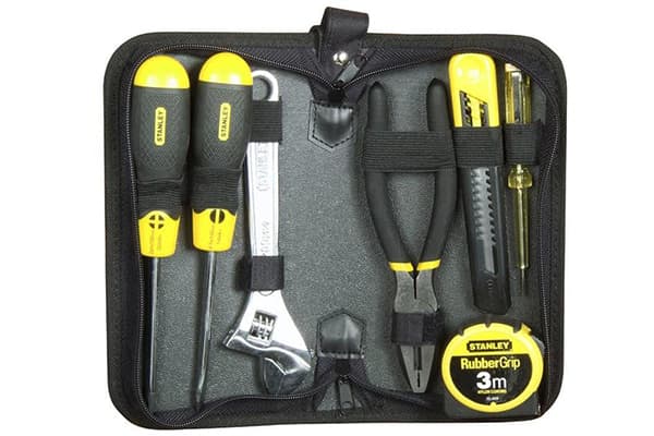 Pangunahing tool kit